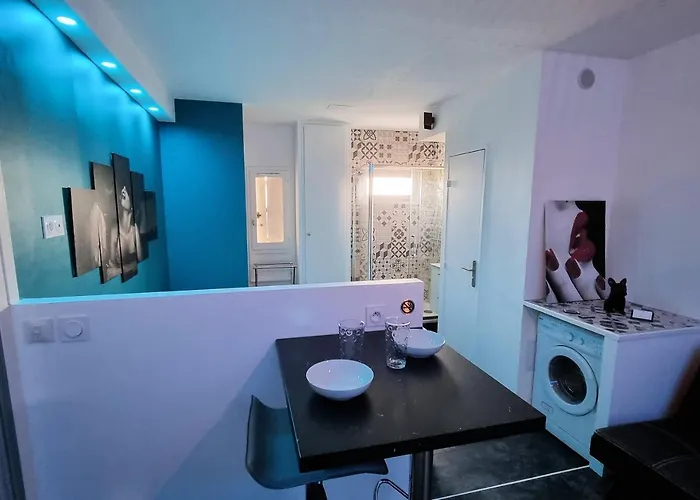 Cyrene Port Nature 5 アパート アグド