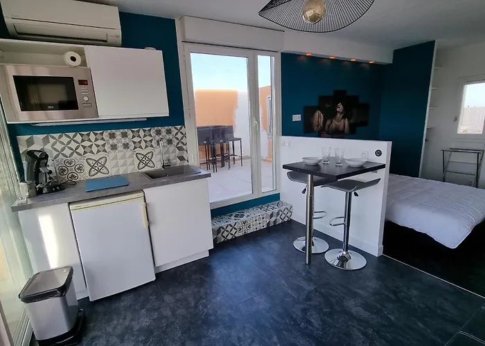 Cyrene Port Nature 5