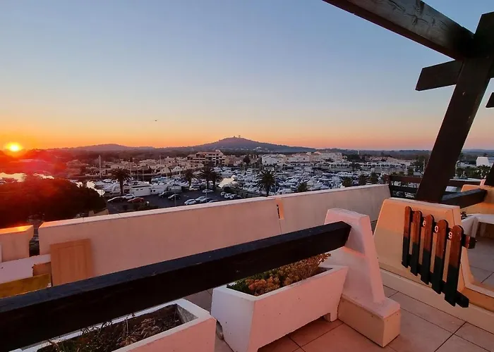 아파트 Cyrene Port Nature 5